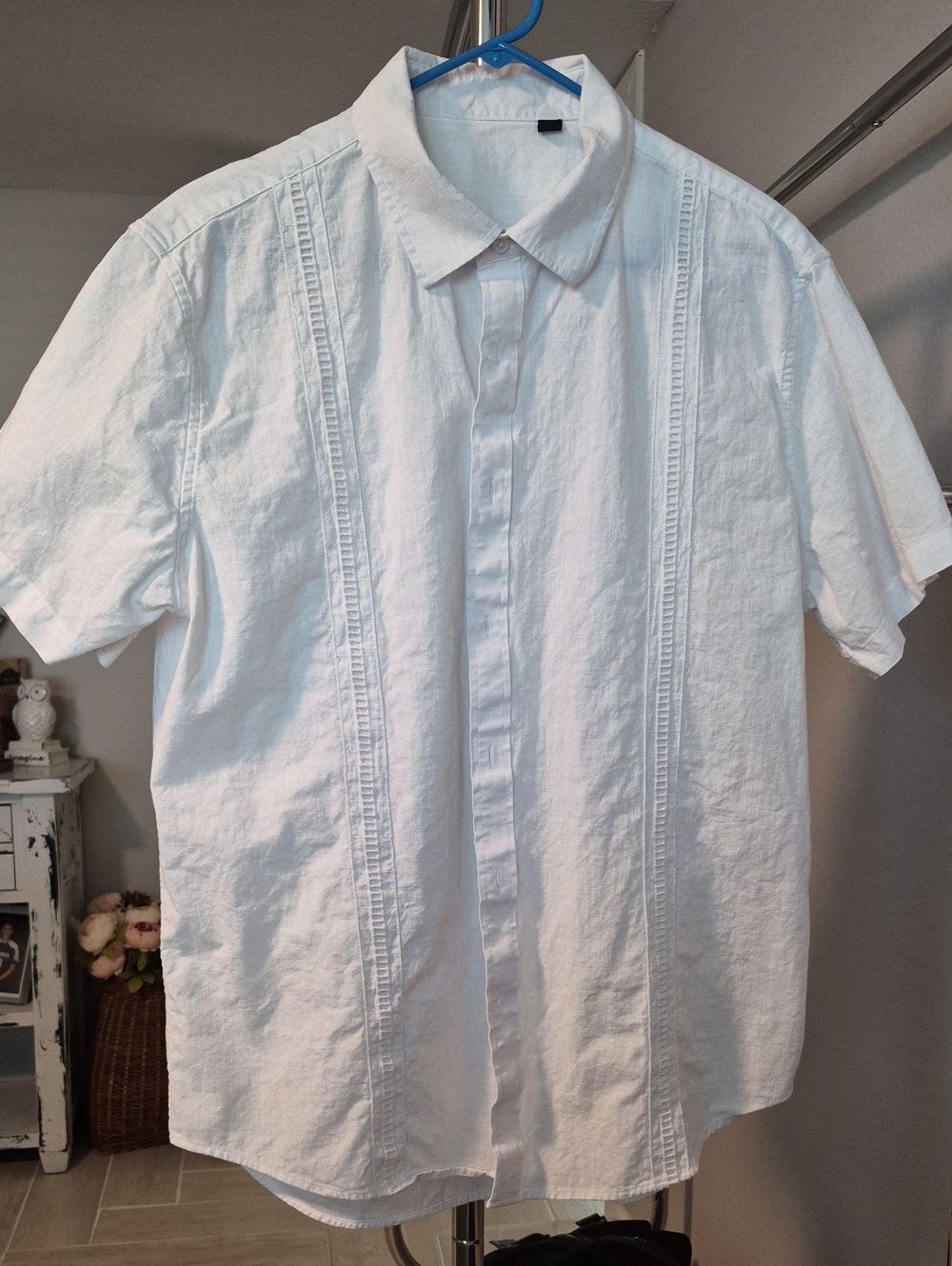 Men's White Short-Sleeve Button-Up Shirt